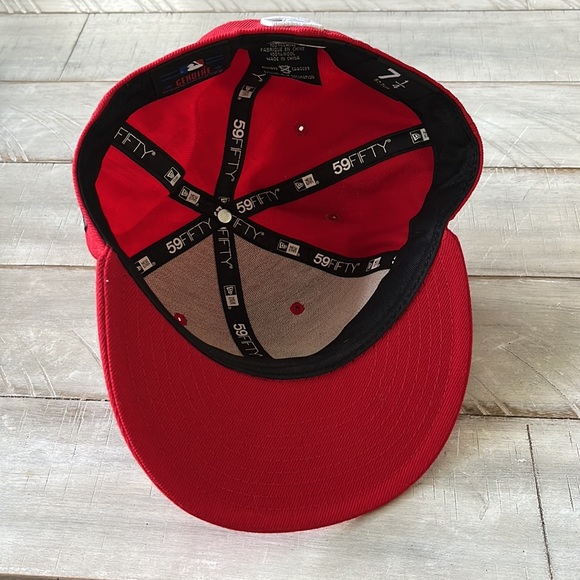 Red Sox Hat - Picture 3 of 4